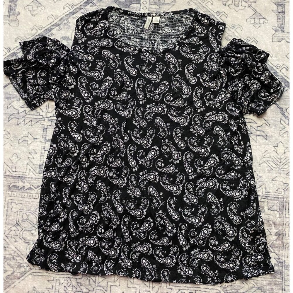 Cato Black & White Paisley Print‎ Cold Shoulder Top Medium Stretch Blouse Shirt